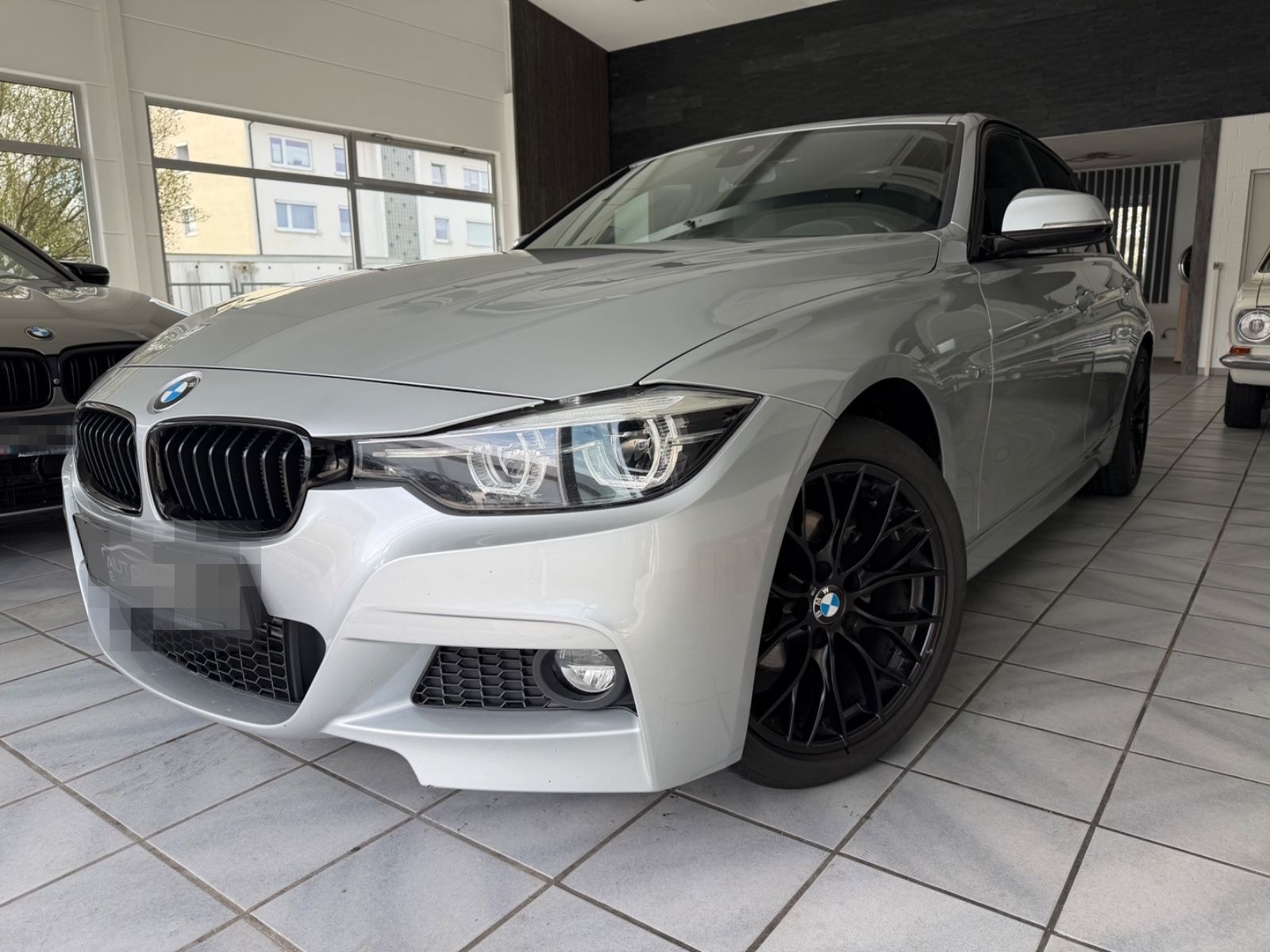 BMW 318d *M-PAKET*SHADOWLINE*LED*VOLLLEDER*SHZ foto 1