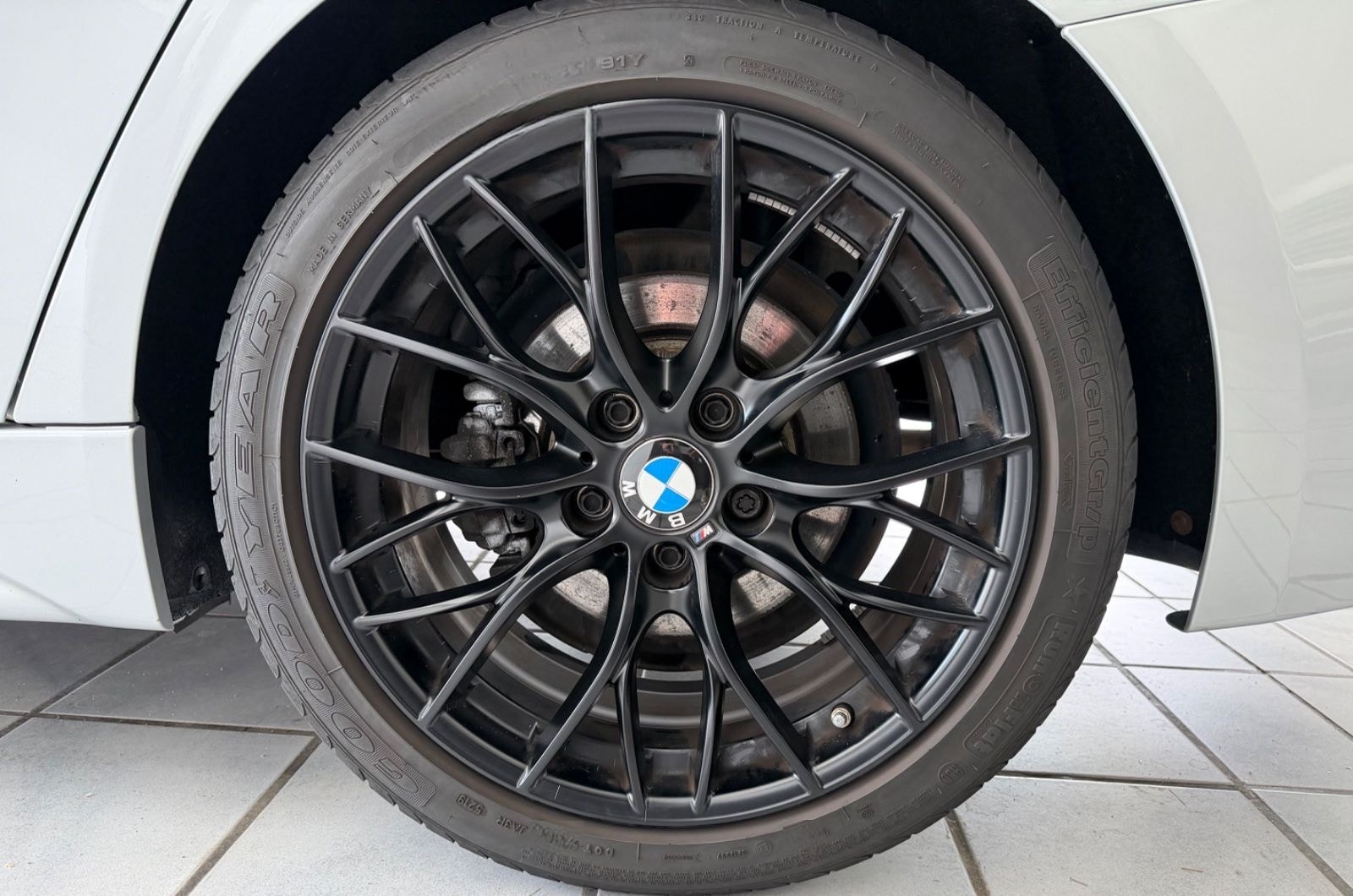 BMW 318d *M-PAKET*SHADOWLINE*LED*VOLLLEDER*SHZ foto 24