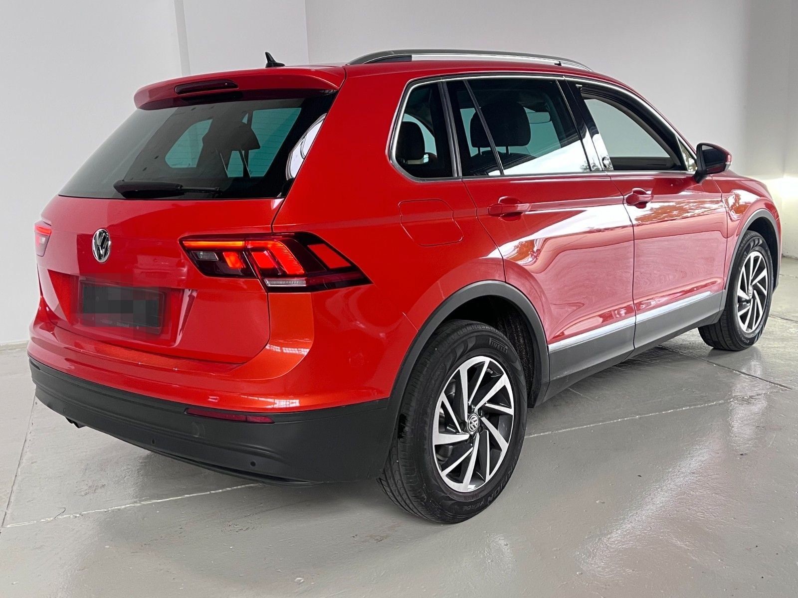 Volkswagen Tiguan Sound 4Motion 2.0 *Head-Up* foto 3