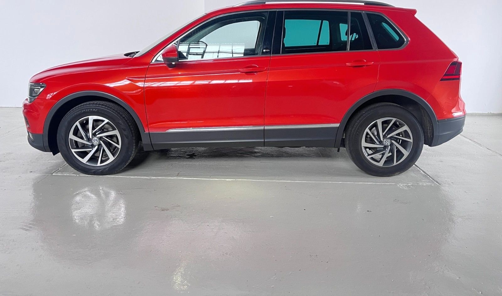 Volkswagen Tiguan Sound 4Motion 2.0 *Head-Up* foto 4
