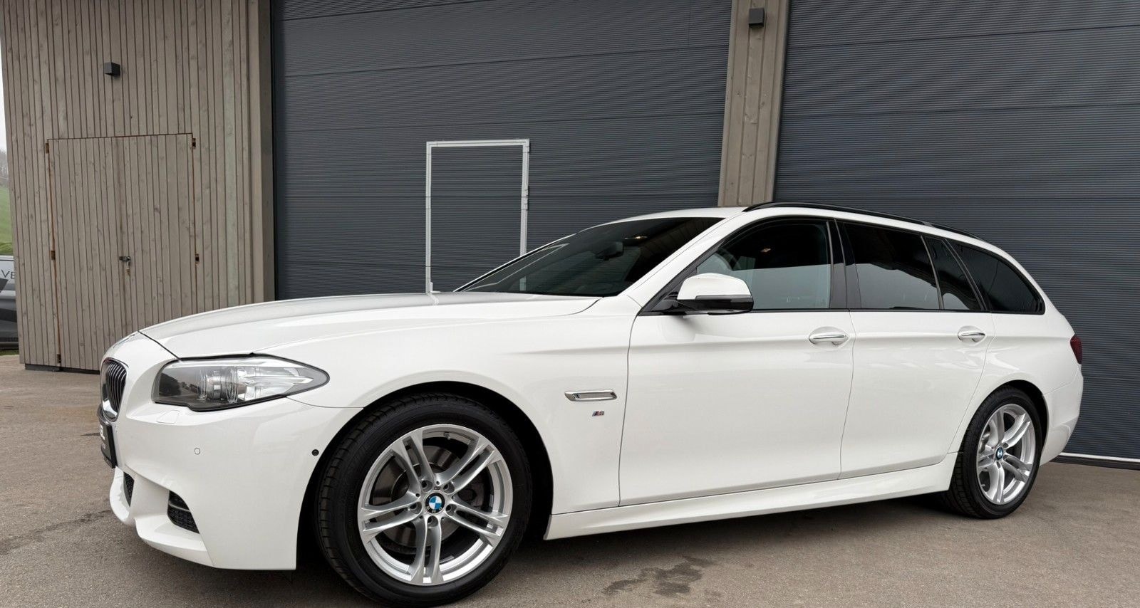 BMW 520 d Touring M Paket *Pano *Virtual *Head up foto 3