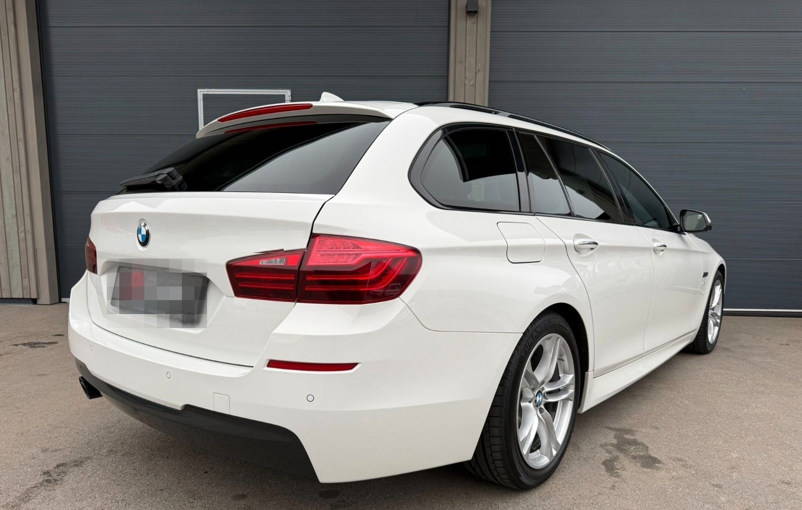 BMW 520 d Touring M Paket *Pano *Virtual *Head up foto 5