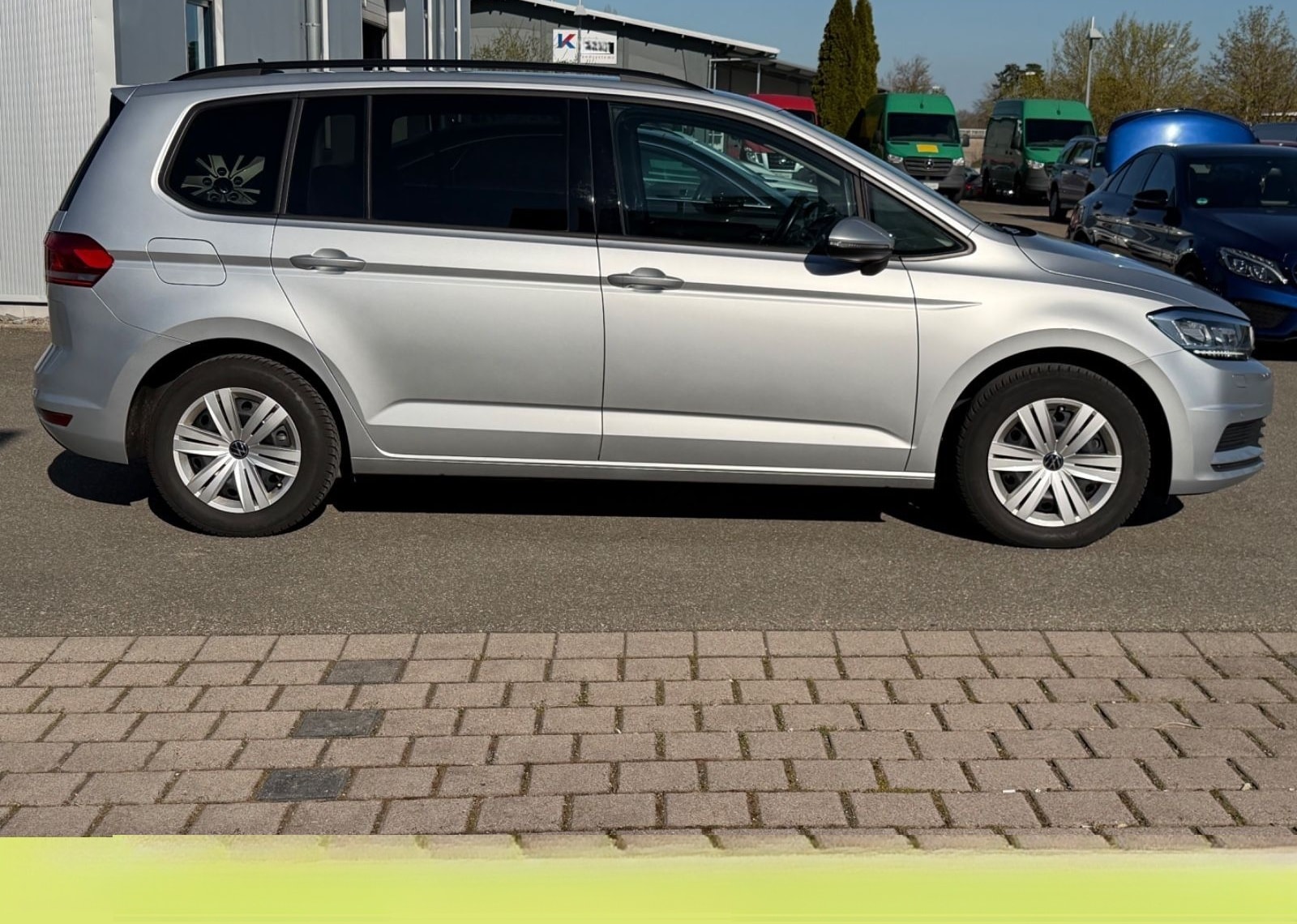 Volkswagen Touran 2.0 TDI DSG Highline LED Navi 1H RCam Tüv foto 3