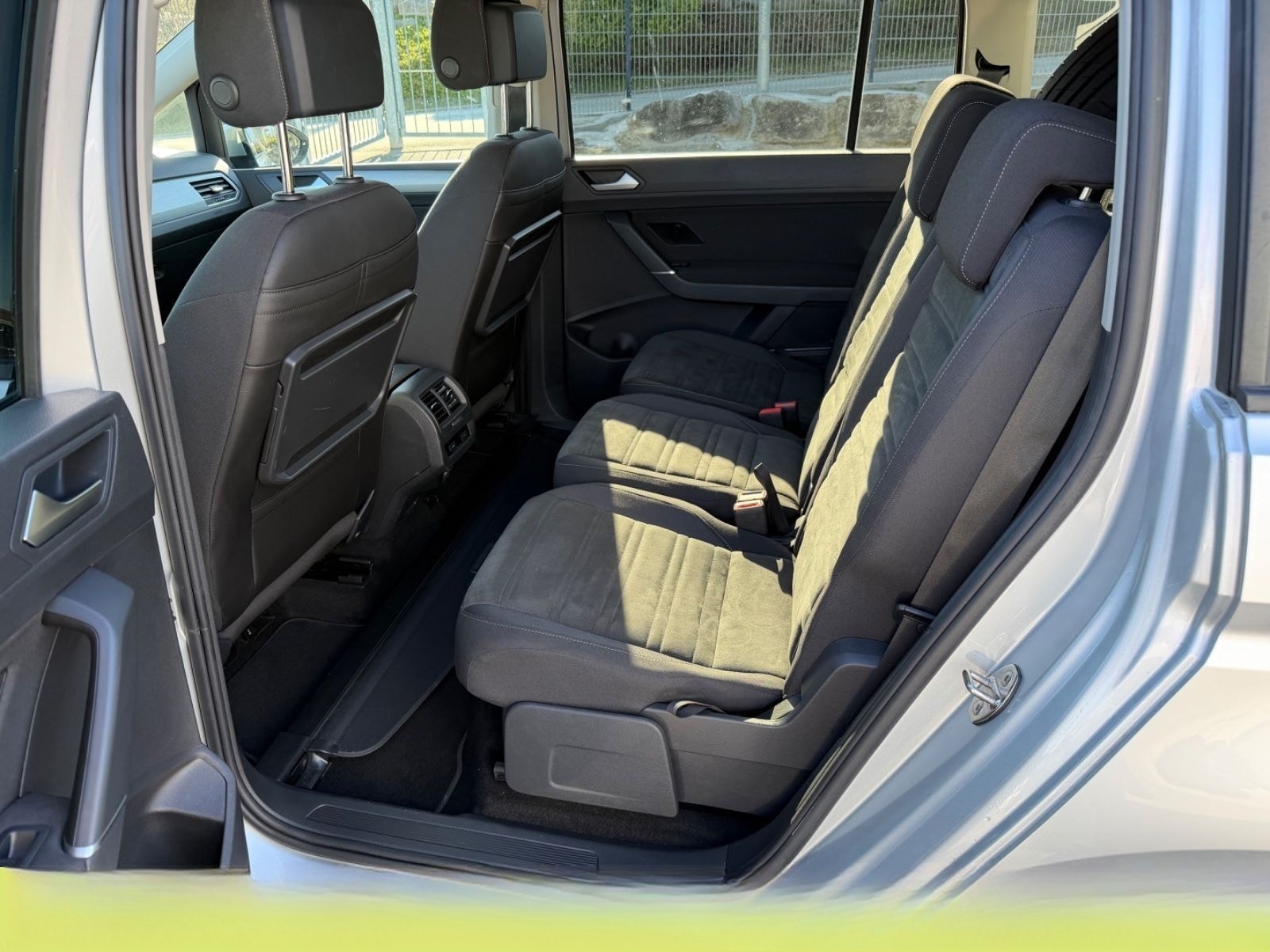 Volkswagen Touran 2.0 TDI DSG Highline LED Navi 1H RCam Tüv foto 10