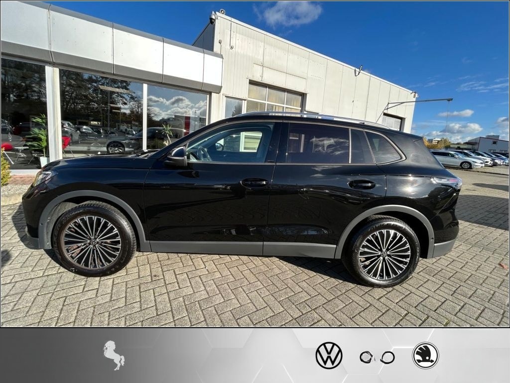 Volkswagen Tiguan 2.0TDI AHK(trailerassist) CarPlay LED*Cam foto 5