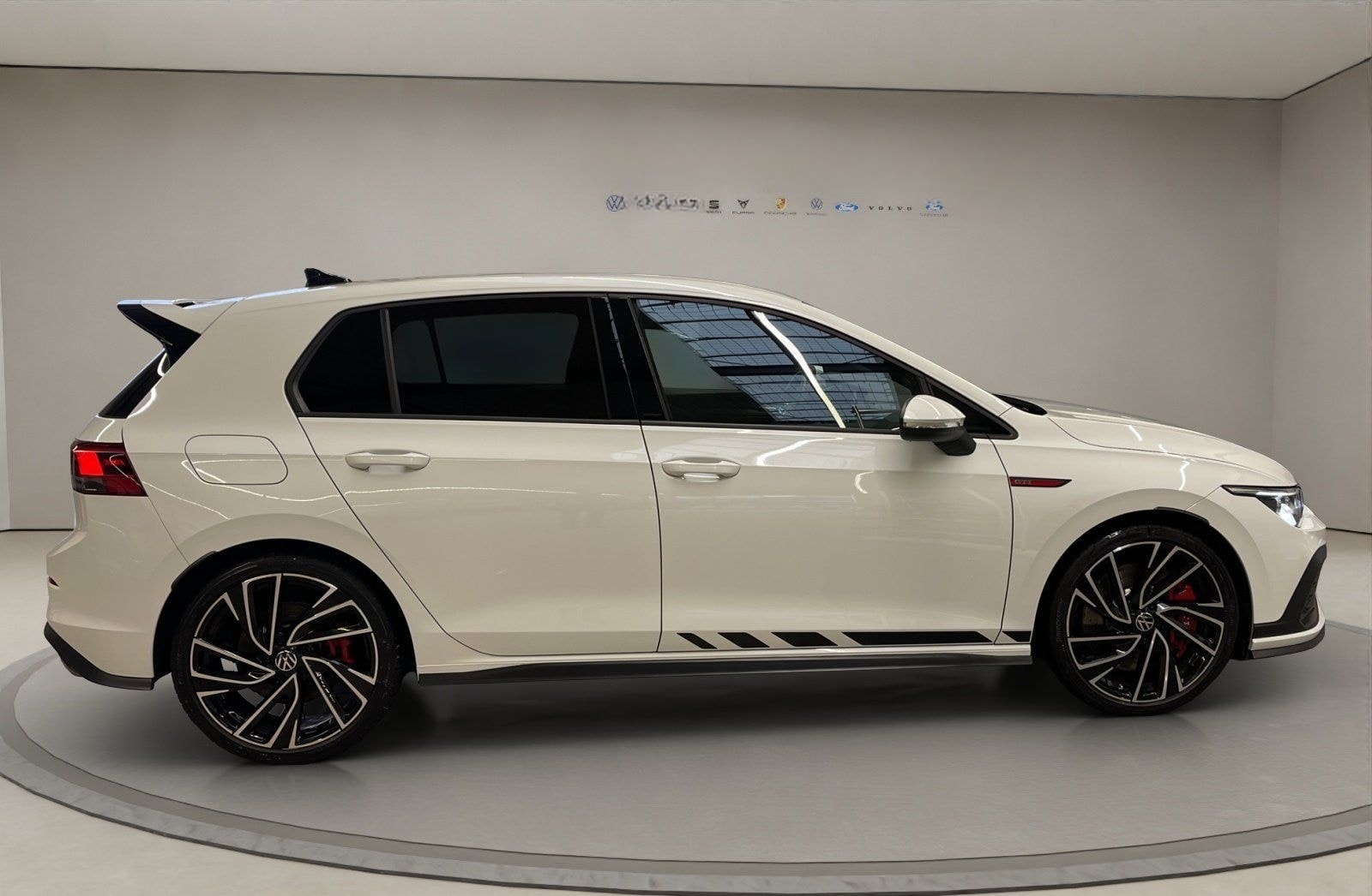 Volkswagen Golf VIII 2.0 TSI GTI Clubsport ACC AUT Kam. LED foto 6