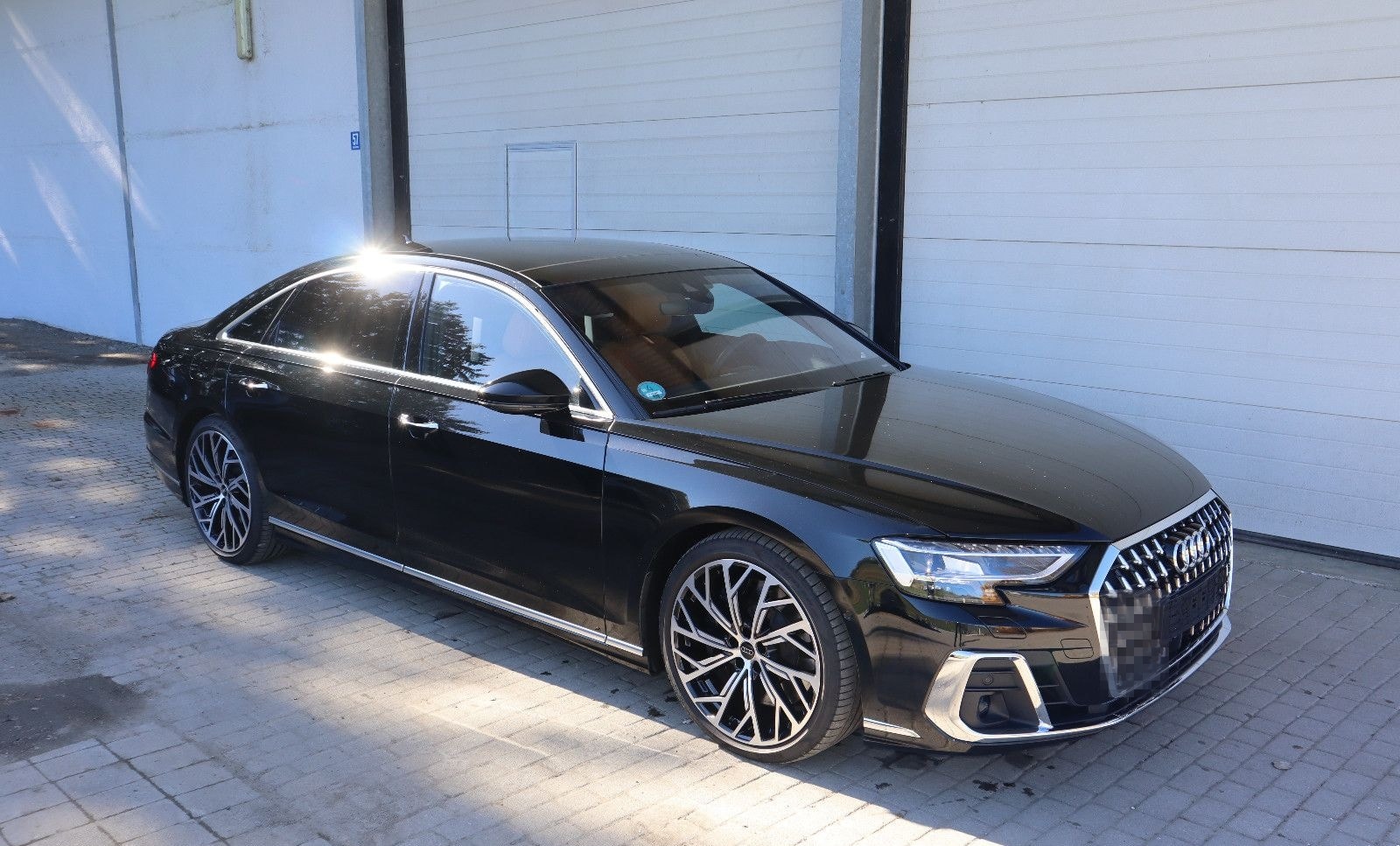 Audi A8L 60 TFSI V8 lang exclusive / *SCHWARZ-COGNAC* foto 3
