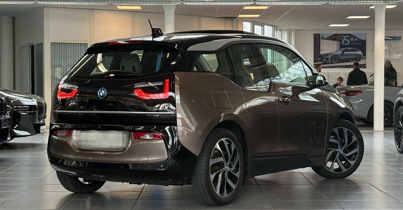 BMW i3 DA+ PA RFK H/K AdapLED PDC Navi Prof. 19" LMR foto 2