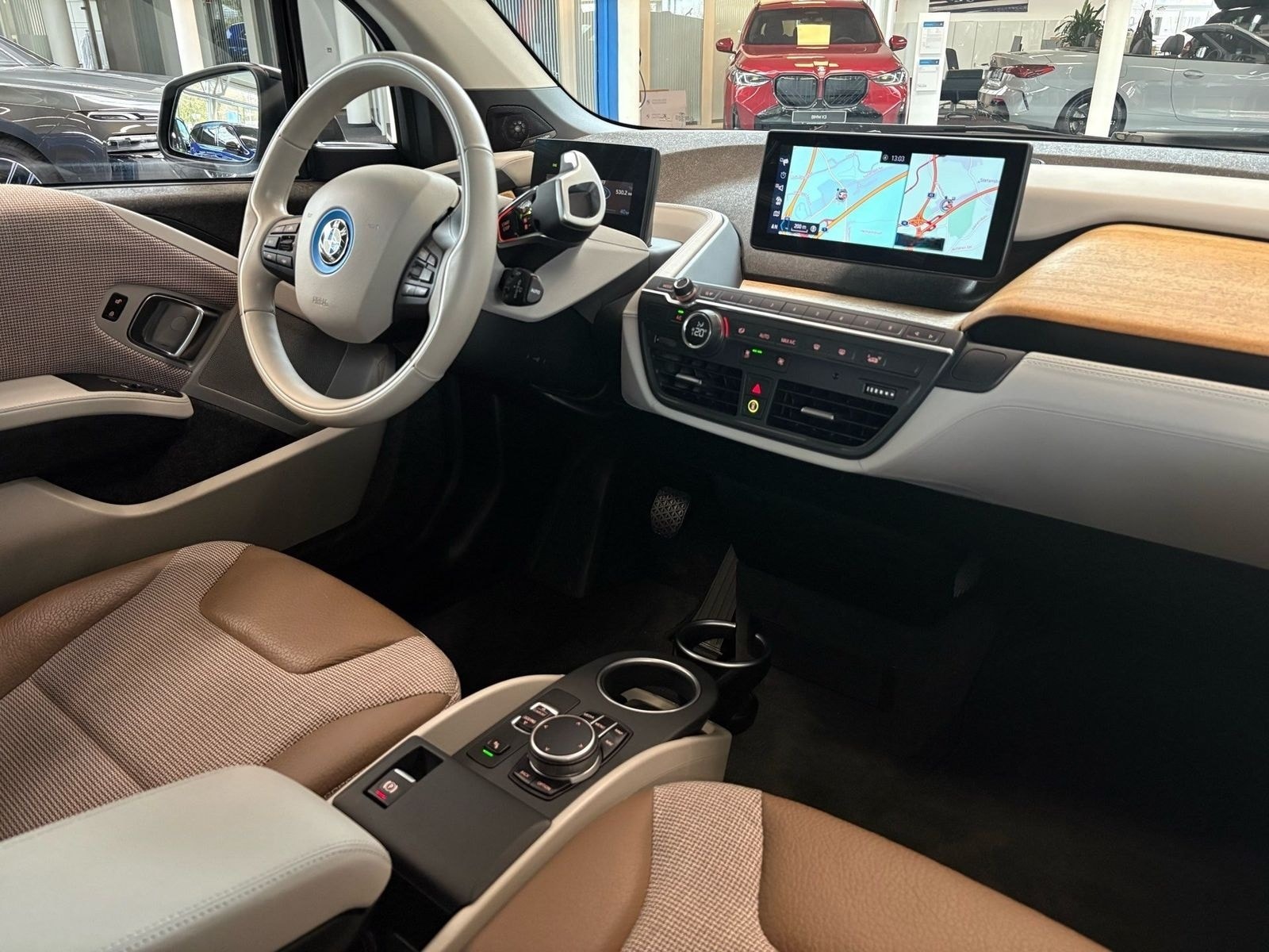 BMW i3 DA+ PA RFK H/K AdapLED PDC Navi Prof. 19" LMR foto 16