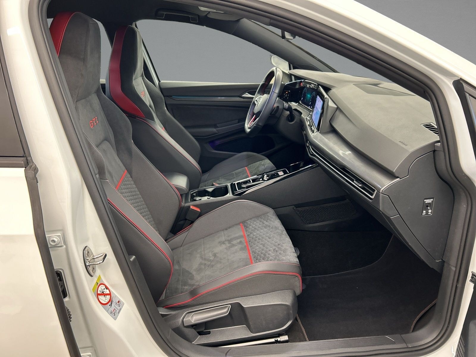 Volkswagen Golf VIII GTI Clubsport 2.0 TSI DSG+MATRIX+NAVI foto 10