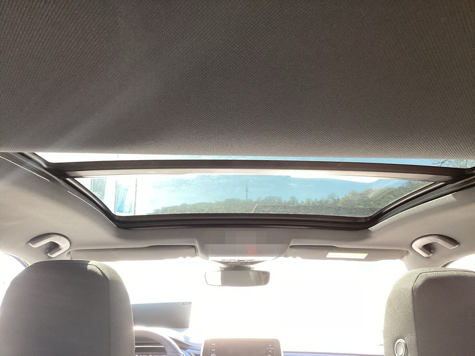 Volkswagen T-Roc 2.0TSI R-Line 4M DSG Pano Naiv LED Kamera foto 10