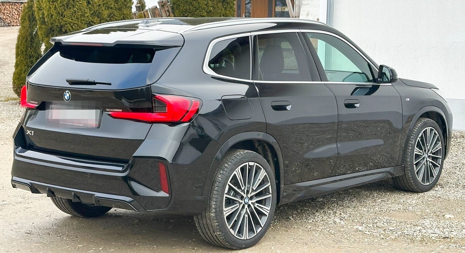 BMW X1 23xd M Sport,AHK,DA P,Kamera, ad.LED, el.Sitz foto 7