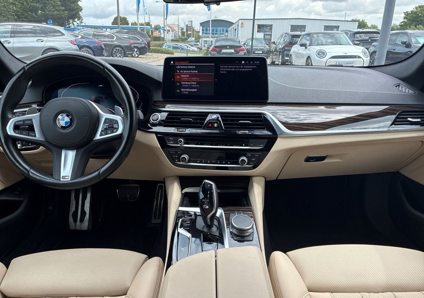 BMW 530 i Touring M-SPORT LASER HUD HIFI KOMFZGNG RF foto 8