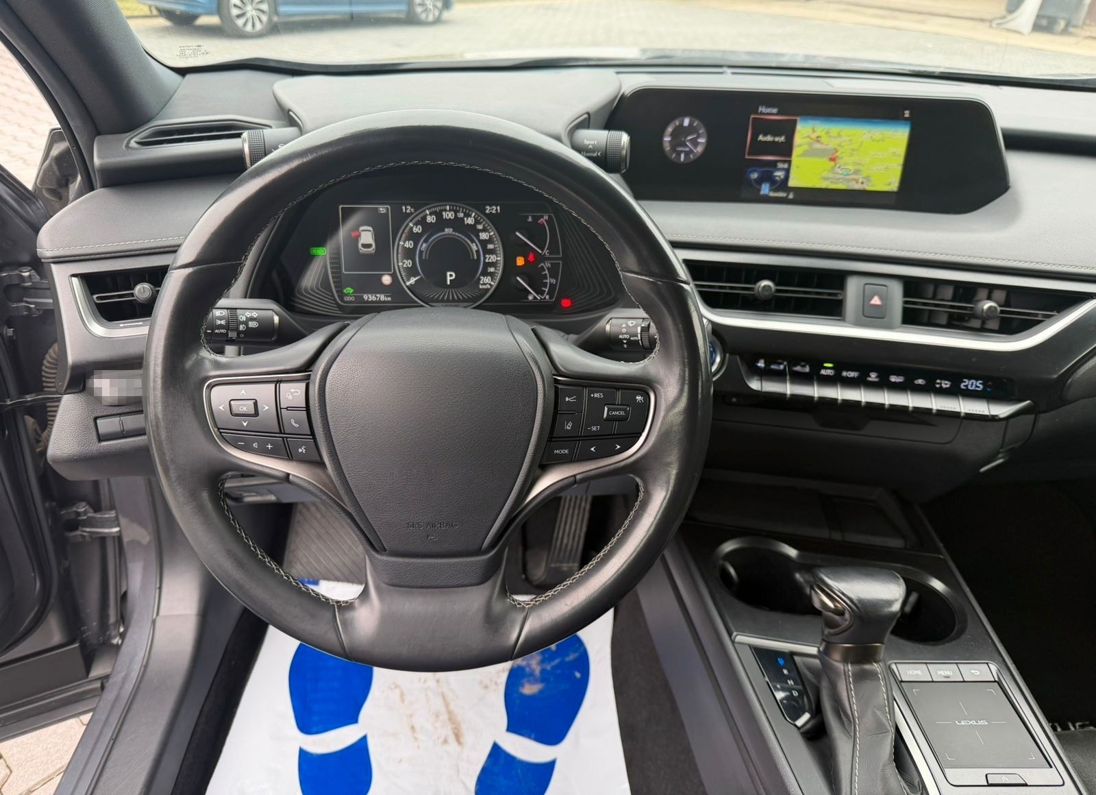 Lexus UX 250 h foto 13