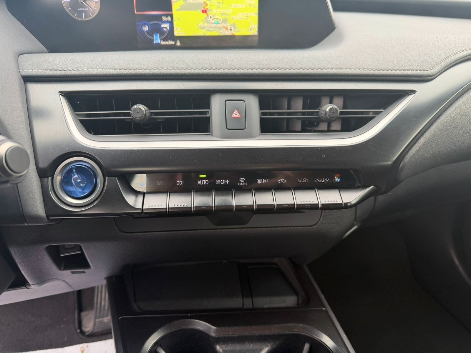 Lexus UX 250 h foto 15