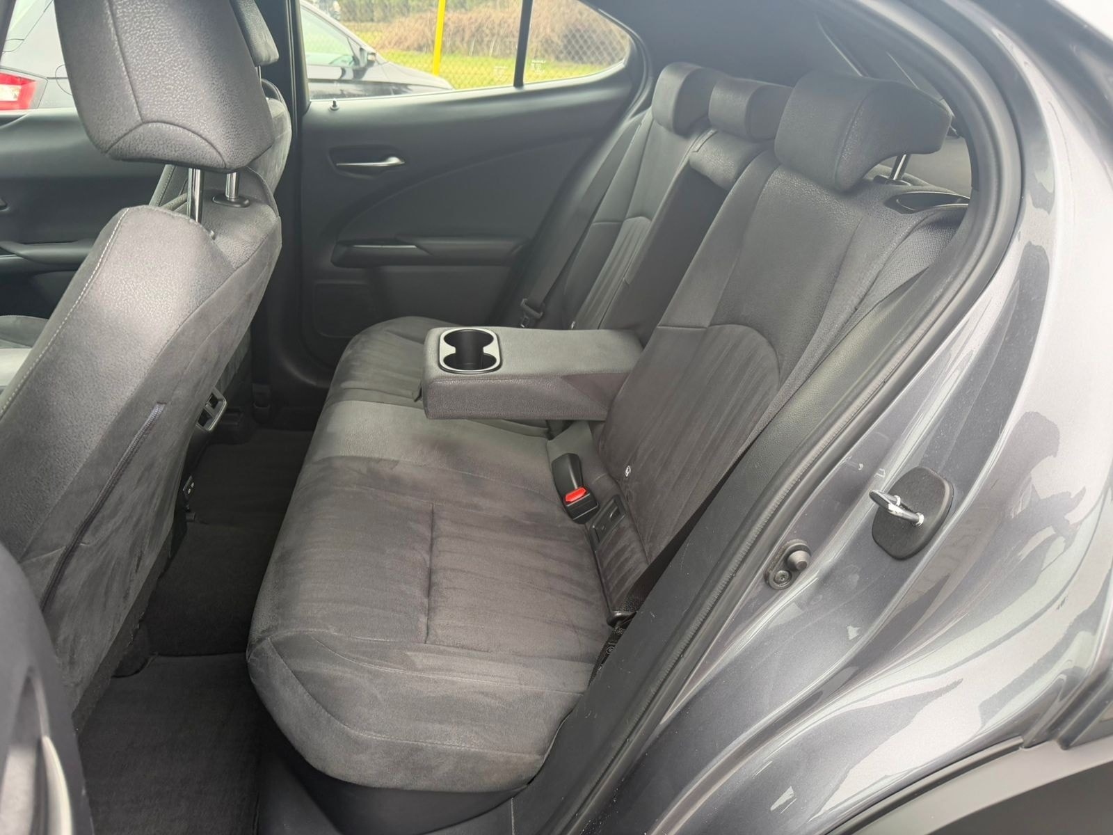 Lexus UX 250 h foto 21