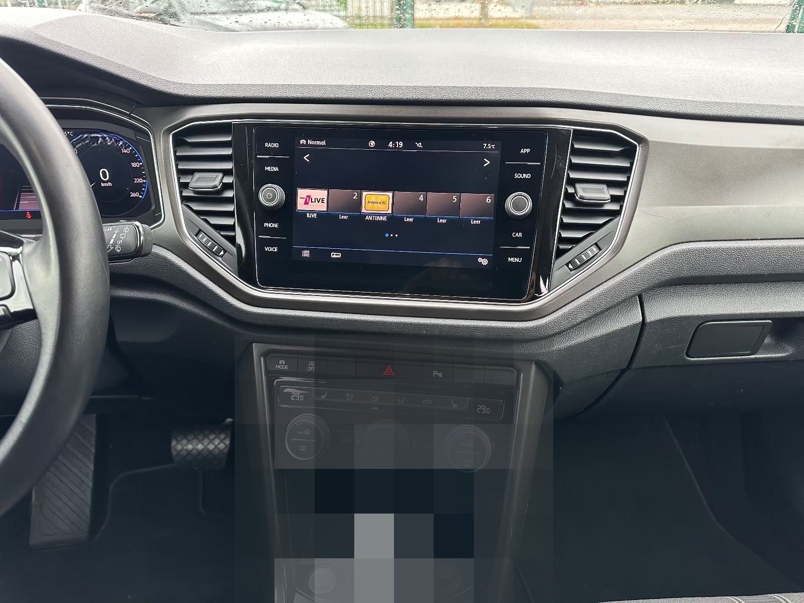 Volkswagen T-Roc 1,5 R-Line 1.HAND Virt KEY 19" ACC CarPlay foto 18