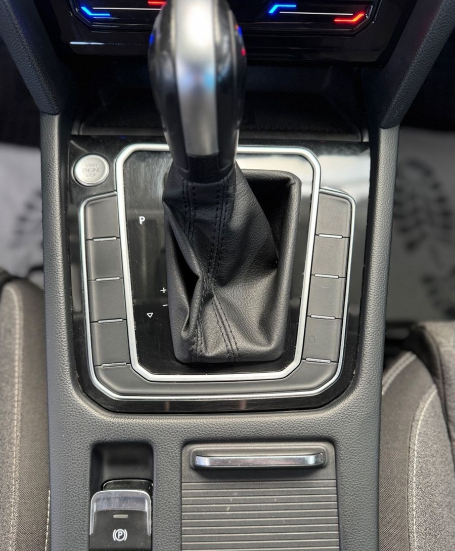 Volkswagen Passat Variant Business 2.0 TDI*LED*Kamera*AHK* foto 15