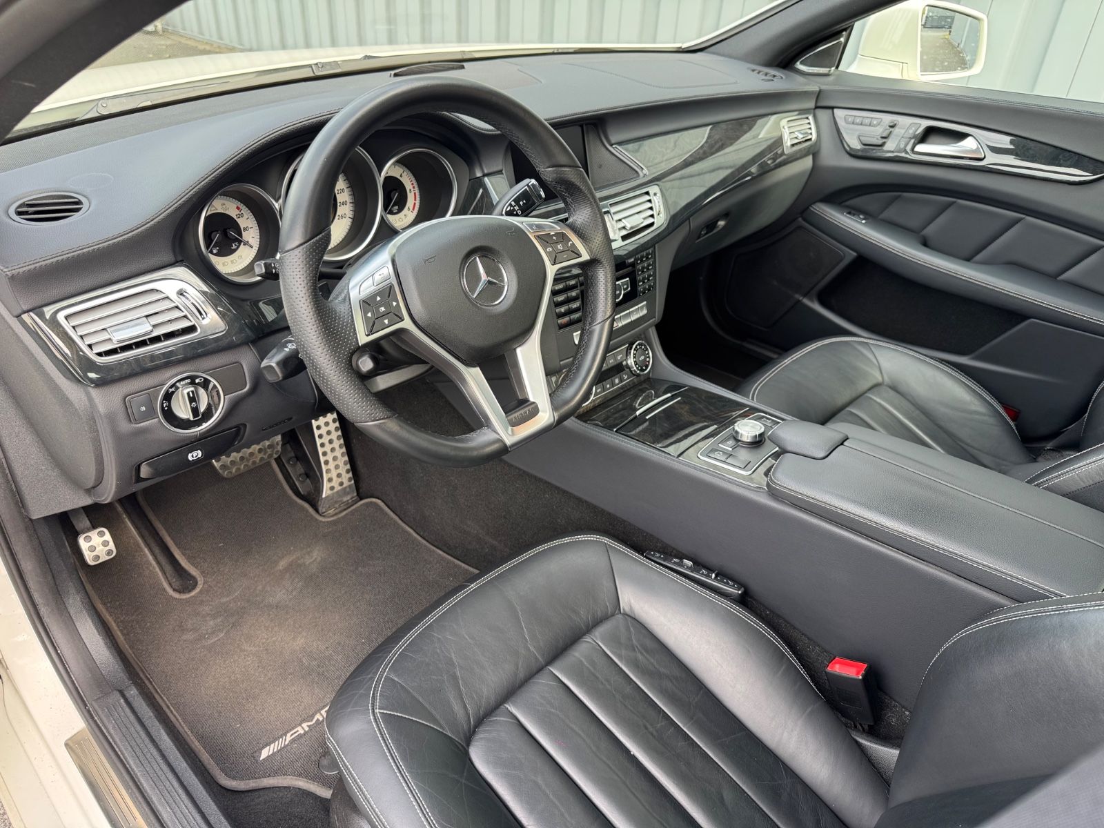 Mercedes-Benz CLS 350*AMG*KEYLESS*HARMAN*MASSAGE*SHD*LUFT* foto 7