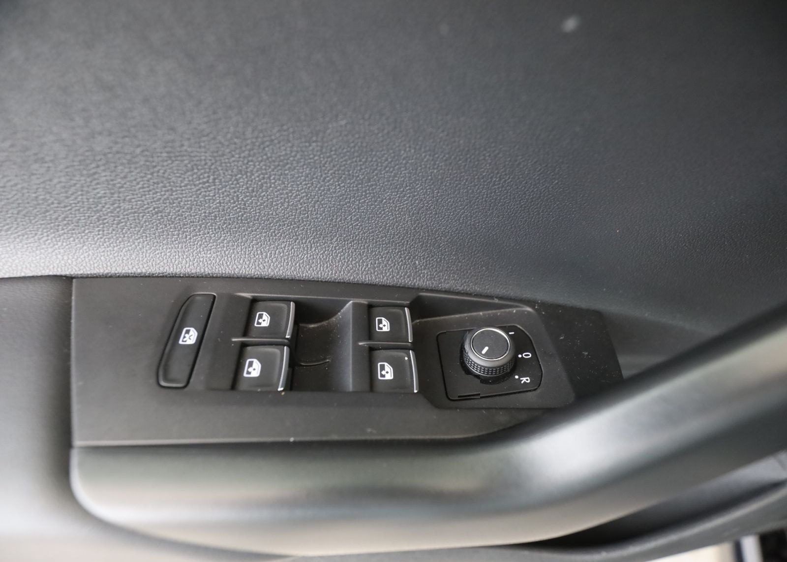 Volkswagen Polo 1.0 TSI Goal ACC+LED+PDC+Navi+SHZ+AppleCar foto 16