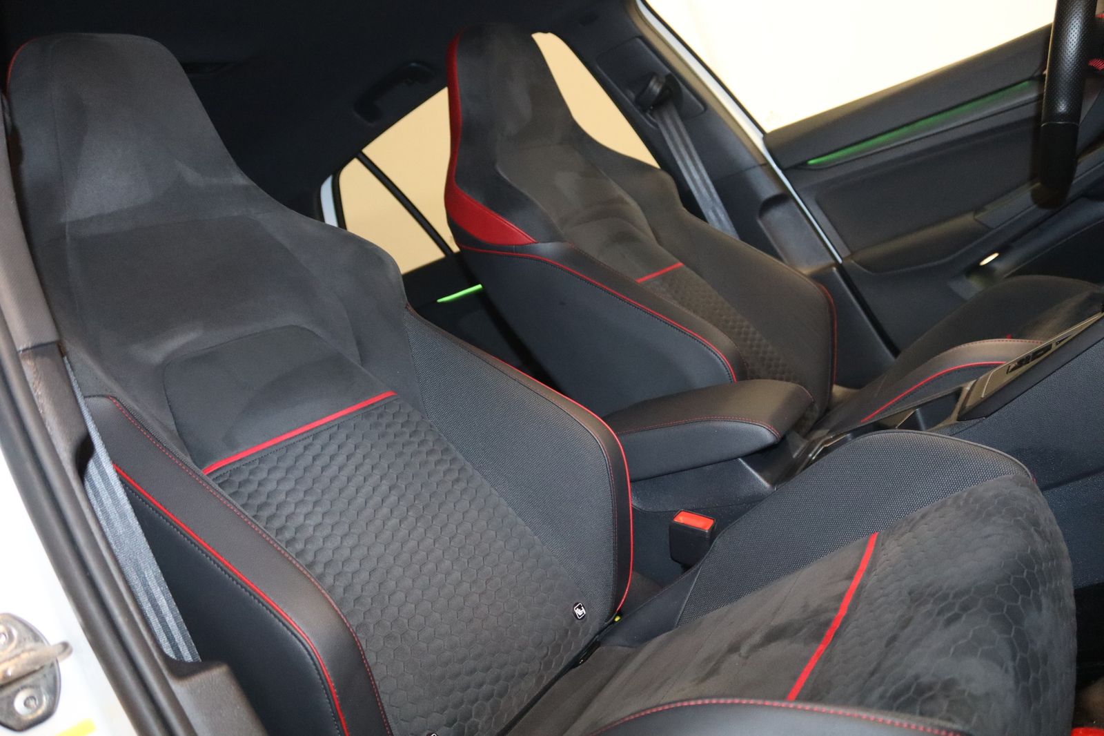 Volkswagen Golf 2.0 TSI DSG GTI Clubsport-Virt-Navi-LED-SHZ foto 11