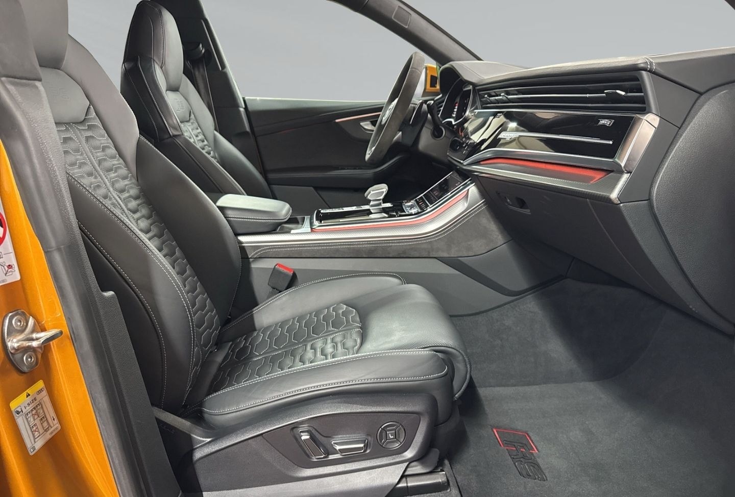 Audi RSQ8 qu tiptro 360°+AHK+HuD+Keramik+Pano+Sthz foto 10