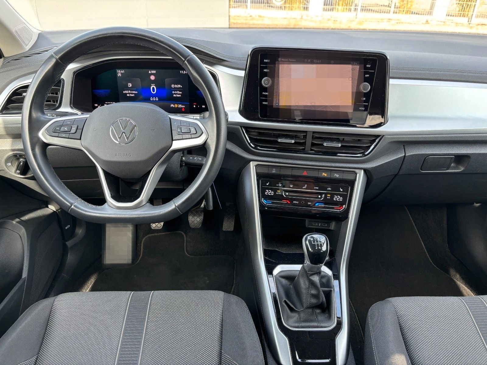 Volkswagen T-Roc Life AHK NAVI SHZ SPUR foto 11