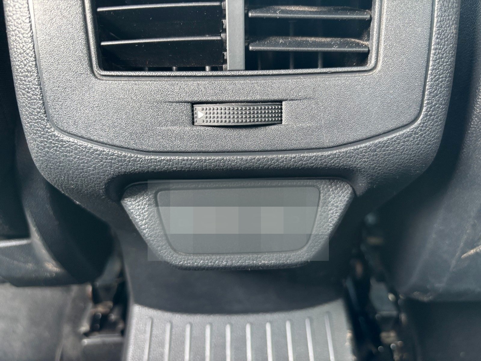 Volkswagen T-Roc Life AHK NAVI SHZ SPUR foto 15