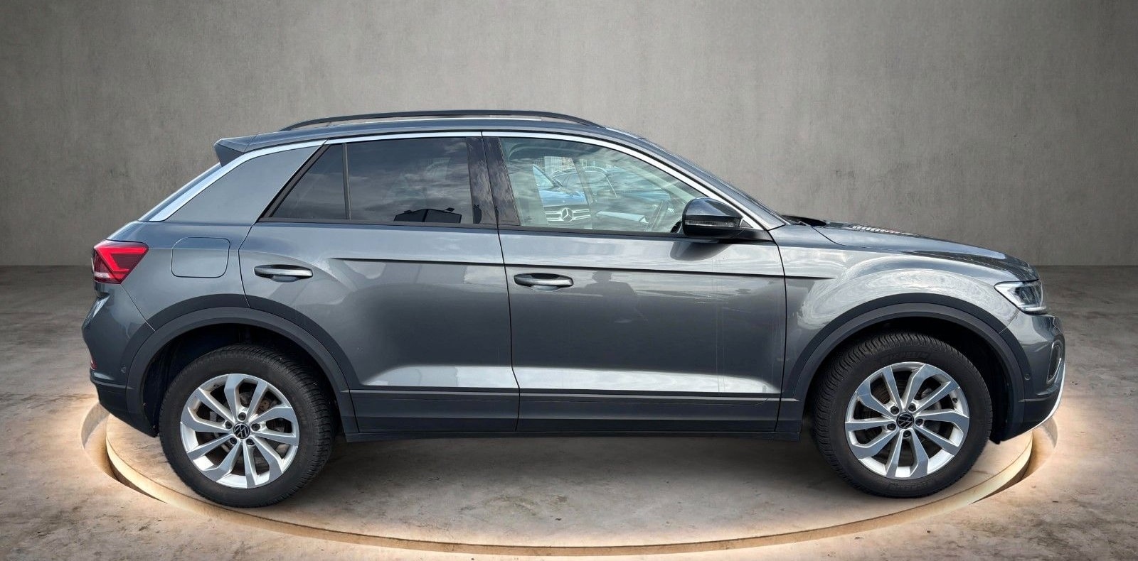 Volkswagen T-Roc Life AHK NAVI SHZ SPUR foto 4