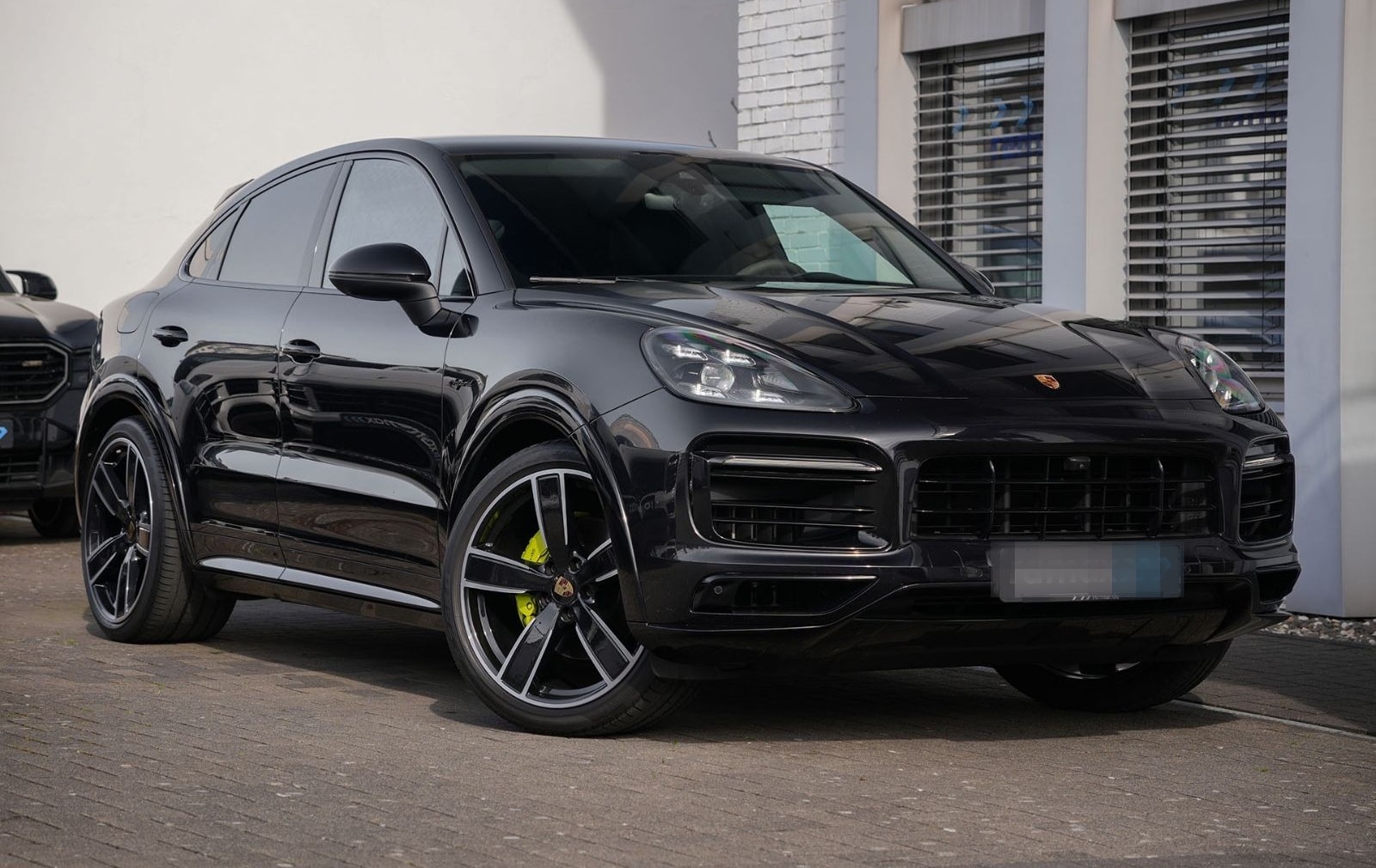 Porsche E-Hybrid Coupé SPORTDESIGN-PAKET-SPORTABGAS.-22" foto 1