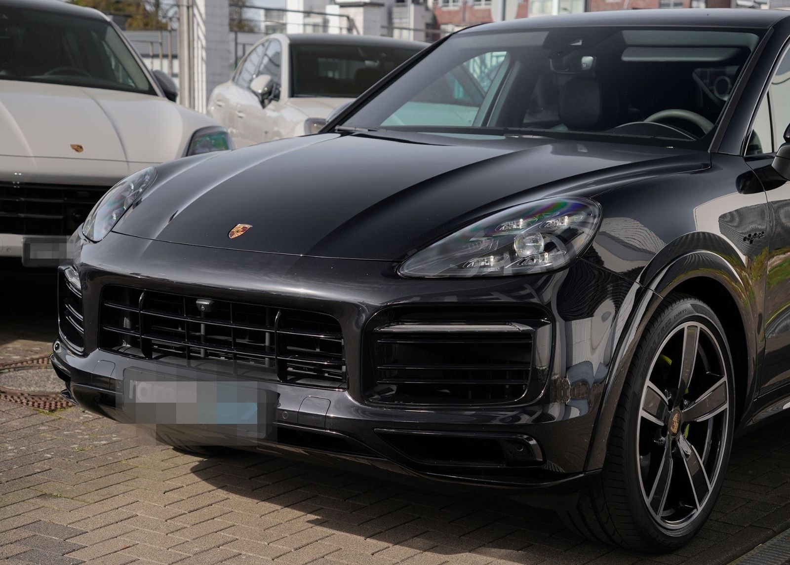 Porsche E-Hybrid Coupé SPORTDESIGN-PAKET-SPORTABGAS.-22" foto 13