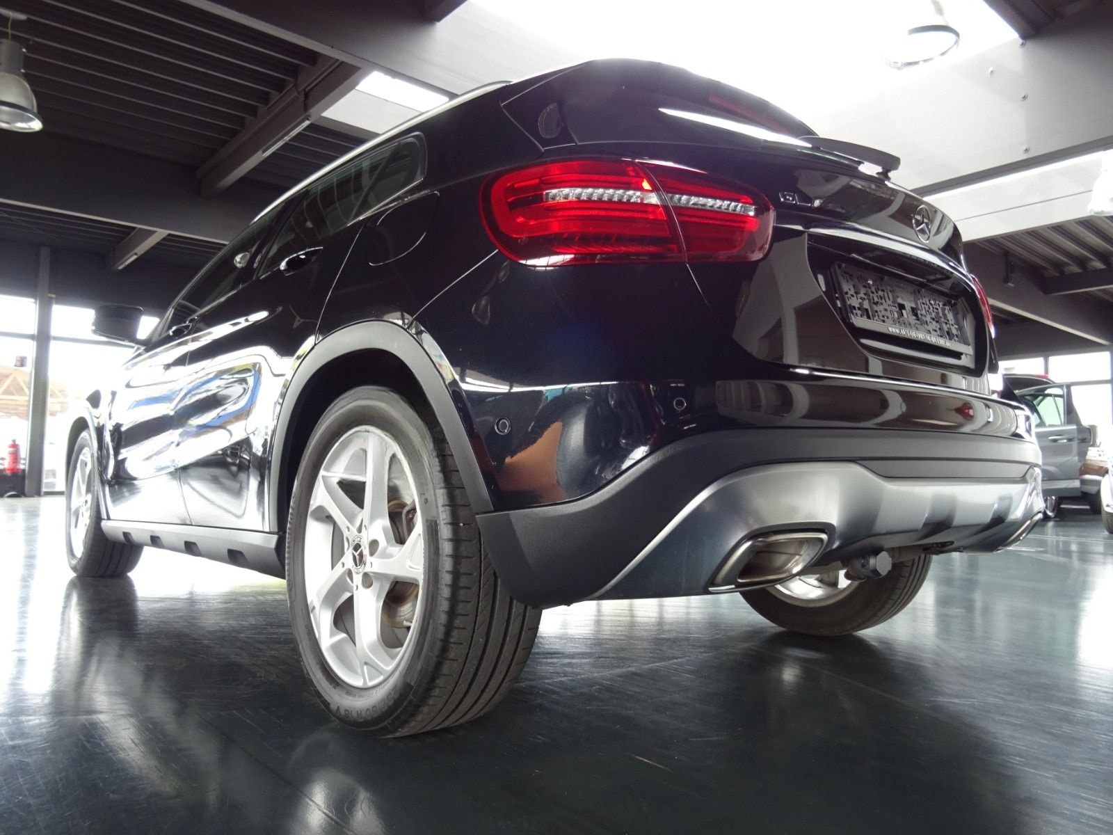 Mercedes-Benz GLA 200 Urban/ Autom./ Navi/ LED/ PDC/ AHK/ Pano foto 16