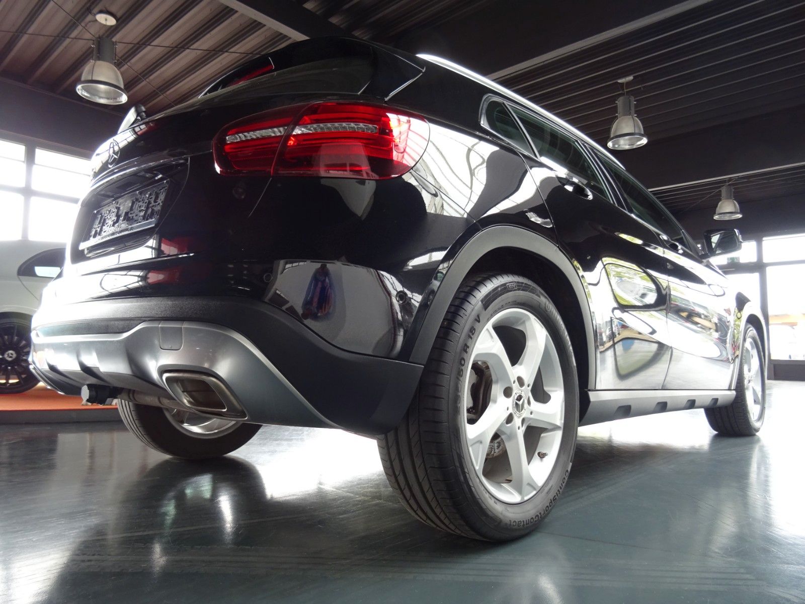 Mercedes-Benz GLA 200 Urban/ Autom./ Navi/ LED/ PDC/ AHK/ Pano foto 22