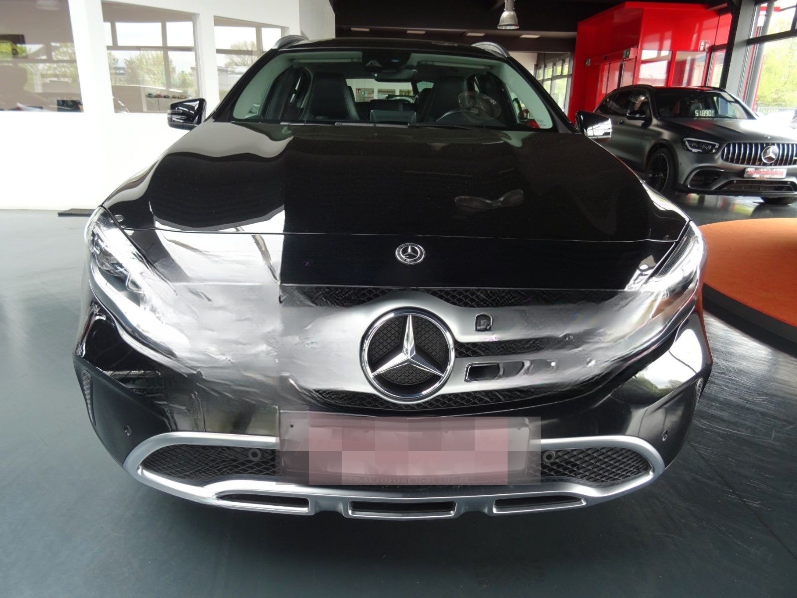 Mercedes-Benz GLA 200 Urban/ Autom./ Navi/ LED/ PDC/ AHK/ Pano foto 5