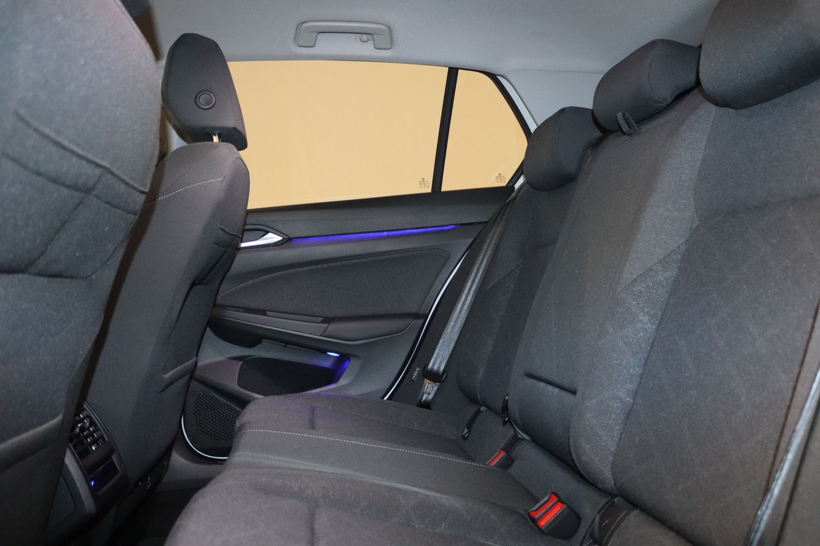 Volkswagen Golf Limo 2.0 TDI DSG Life-NAV-LED-KAMERA-ACC- foto 11