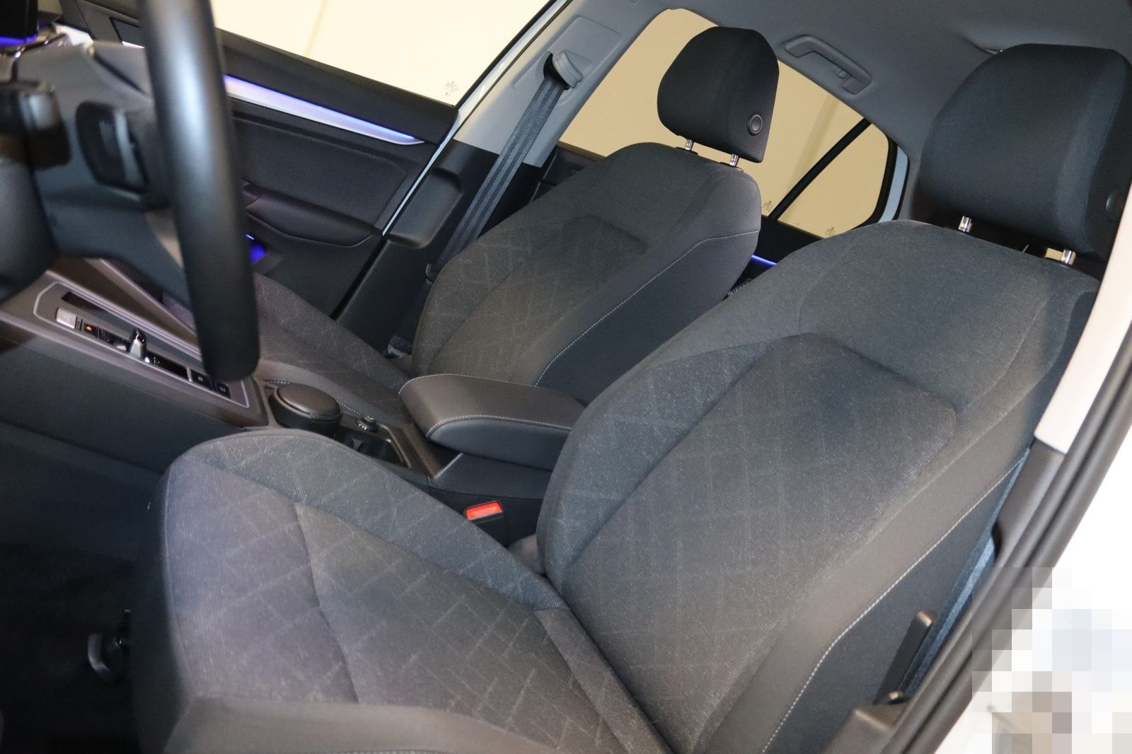 Volkswagen Golf Limo 2.0 TDI DSG Life-NAV-LED-KAMERA-ACC- foto 8