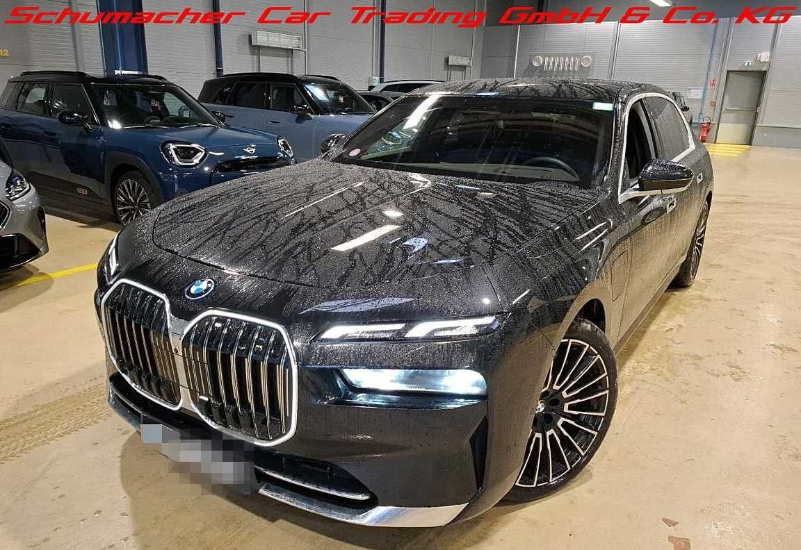 BMW 750e xDr. ExecLoundSeat.SkyLoun.FondEnt.Experien foto 1
