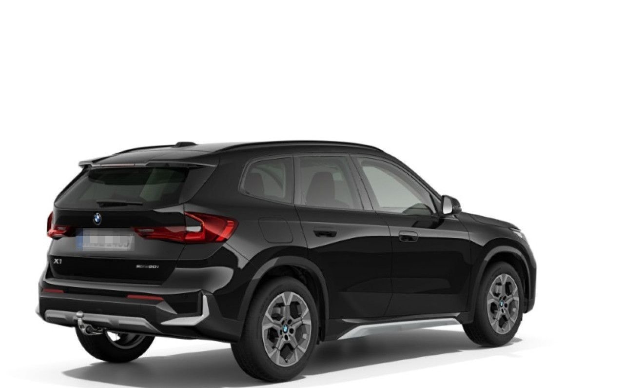 BMW X1 sDrive20i xLine AHK,AdLED,Kamera,KomZU,Live+ foto 3