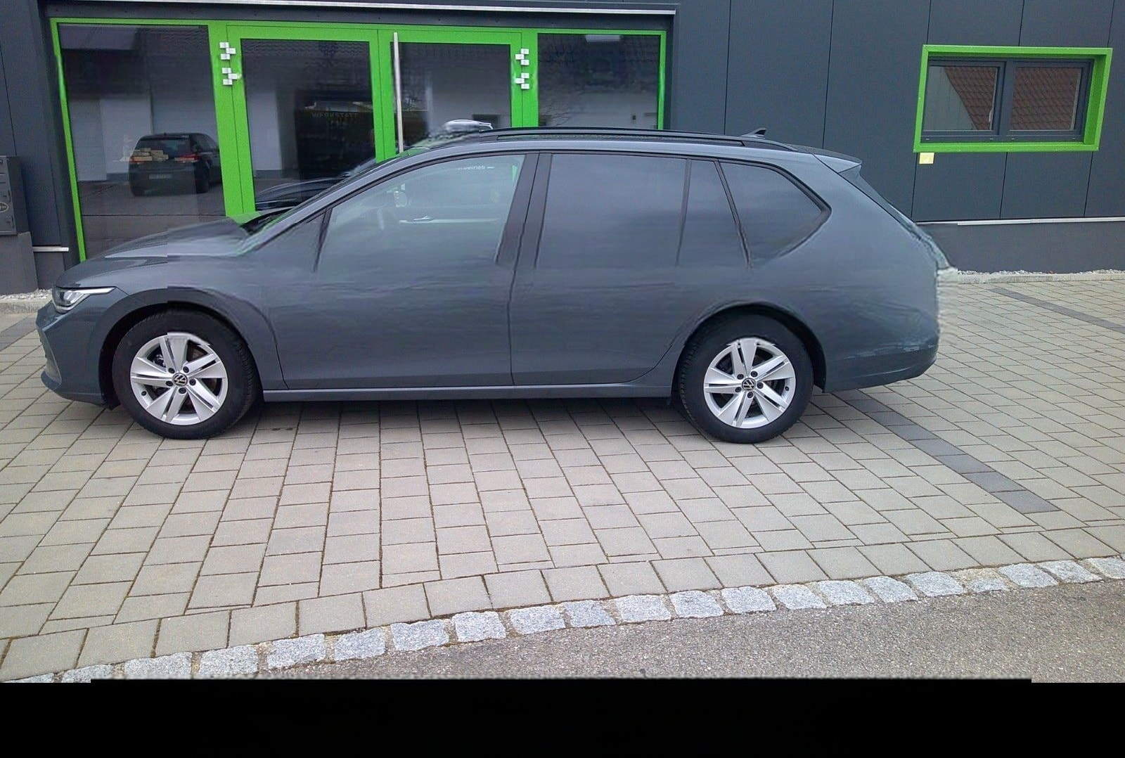 Volkswagen Golf VIII Variant 1.5 TSI Life #SHZ #LRHZ #LED foto 5