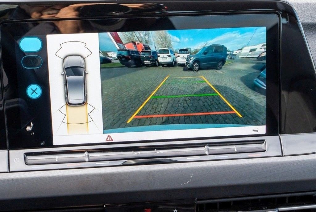 Volkswagen Golf VIII Lim. 1.4 eTSI DSG Style *LED*Kamera* foto 11