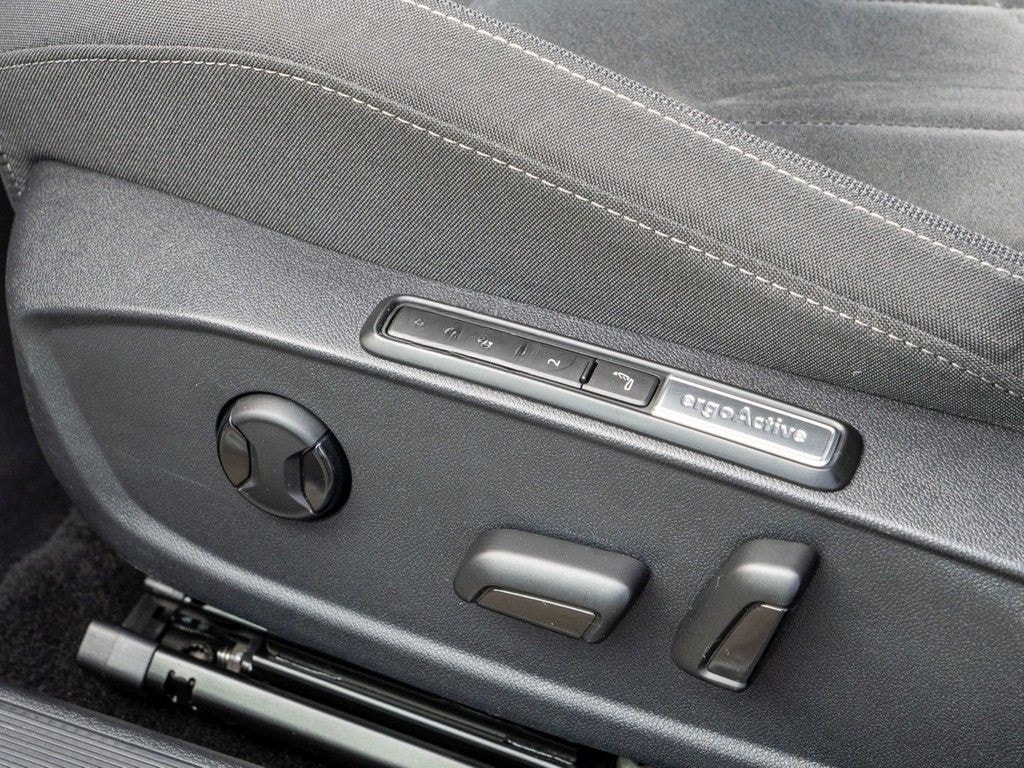 Volkswagen Golf VIII Lim. 1.4 eTSI DSG Style *LED*Kamera* foto 15