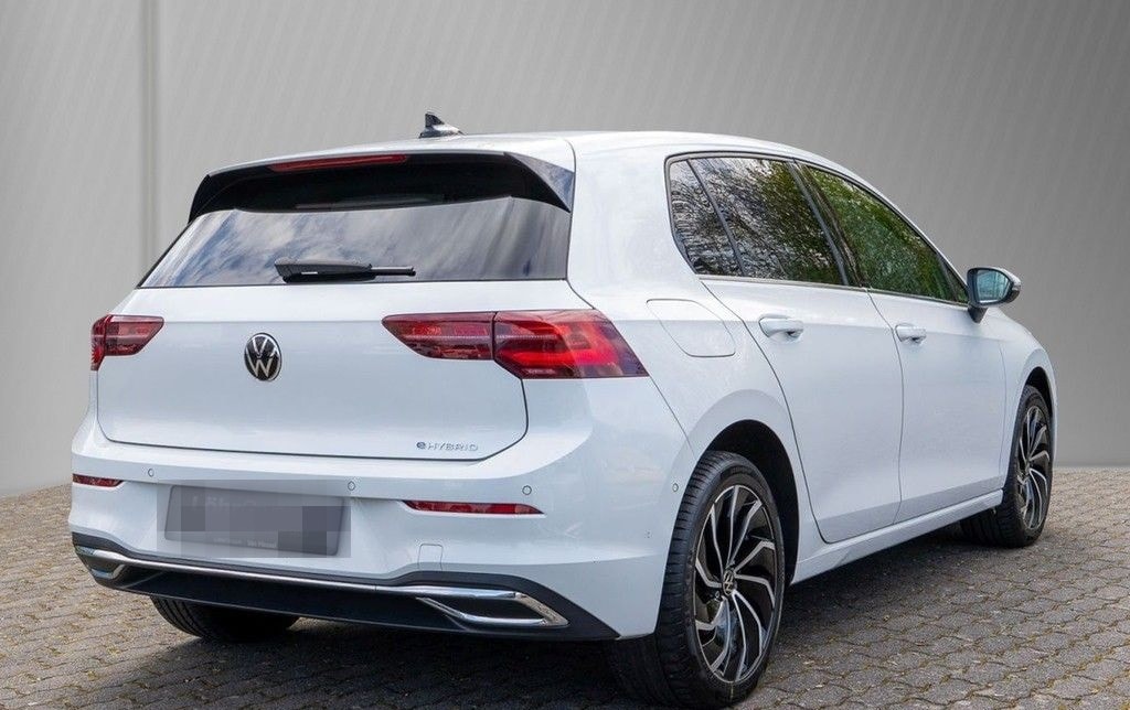 Volkswagen Golf VIII Lim. 1.4 eTSI DSG Style *LED*Kamera* foto 4