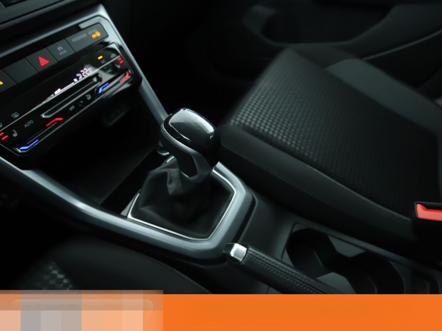 Volkswagen T-Cross 1.0 TSI Active Aut.*NAVI*ACC*PDC* foto 25