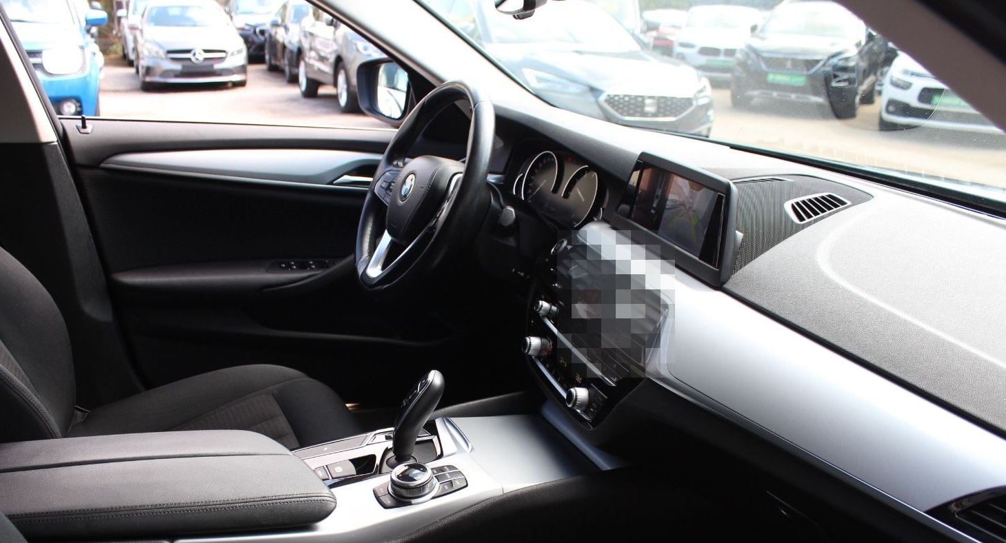 BMW 520 i AUTOMATIK KLIMA NAVI 19.ZOLL ALU PDC KAMER foto 11