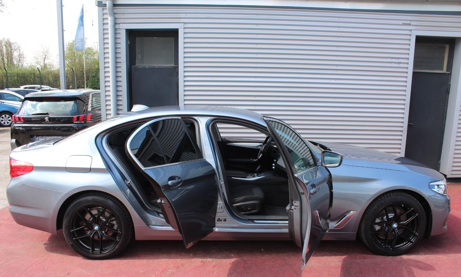 BMW 520 i AUTOMATIK KLIMA NAVI 19.ZOLL ALU PDC KAMER foto 13