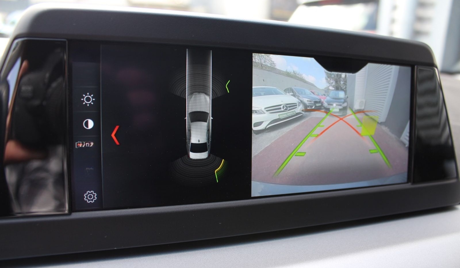 BMW 520 i AUTOMATIK KLIMA NAVI 19.ZOLL ALU PDC KAMER foto 6