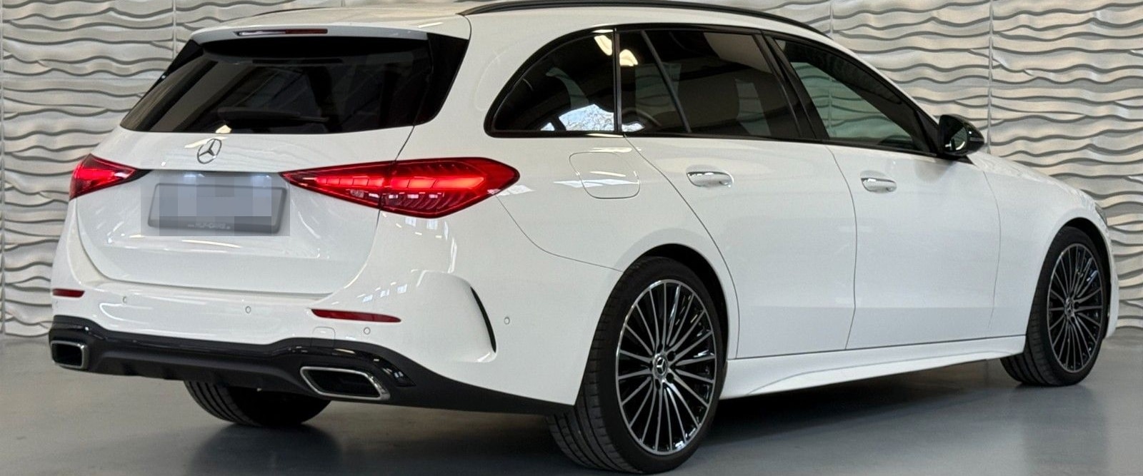 Mercedes-Benz C 220 d T AMG*NIGHT*LEDER*DIGITAL-LIGHT*BURMESTE foto 5