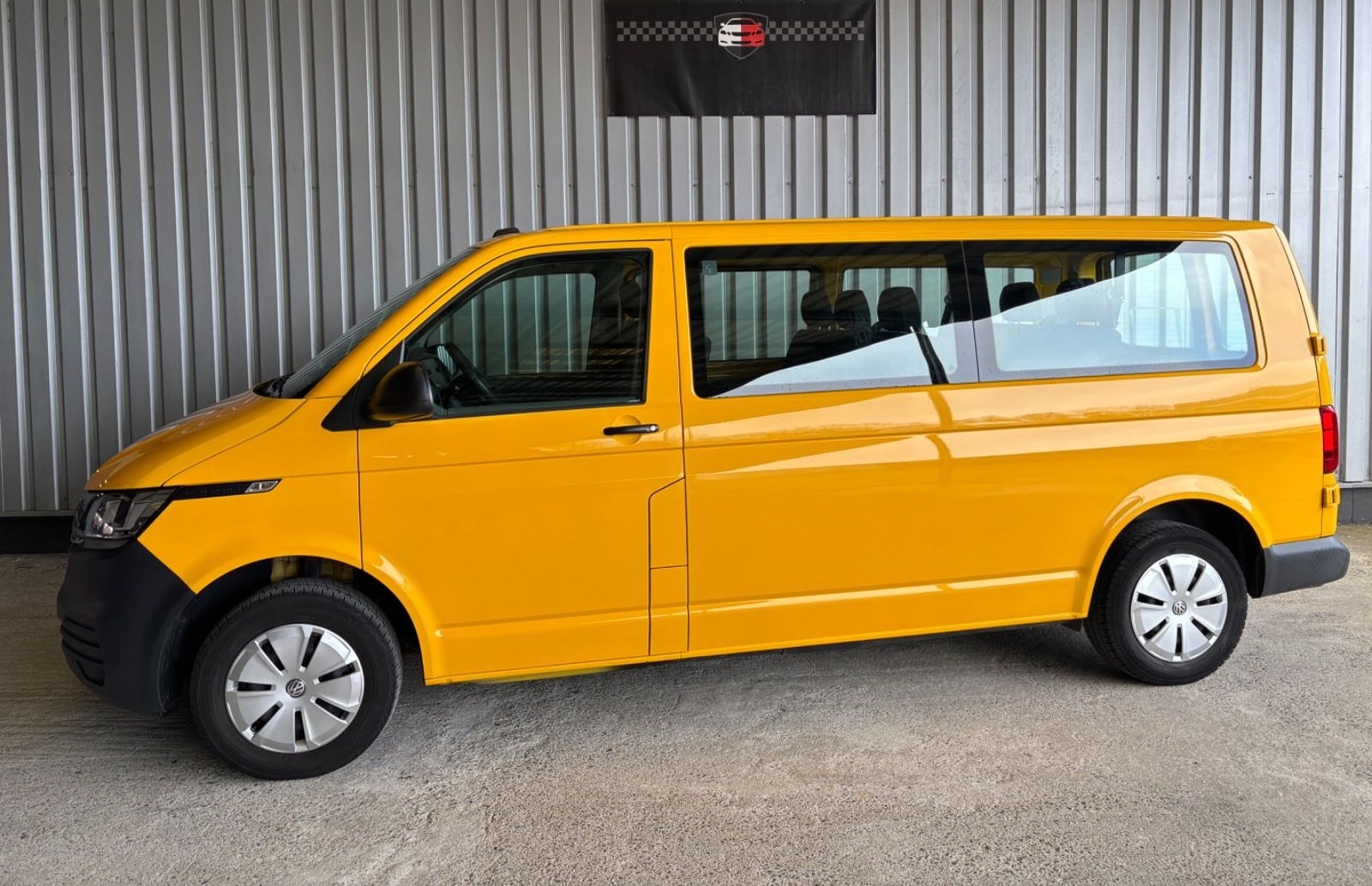 Volkswagen T6 Caravelle 2.0 TDI Lang 8-Sitzer / Navigation foto 1