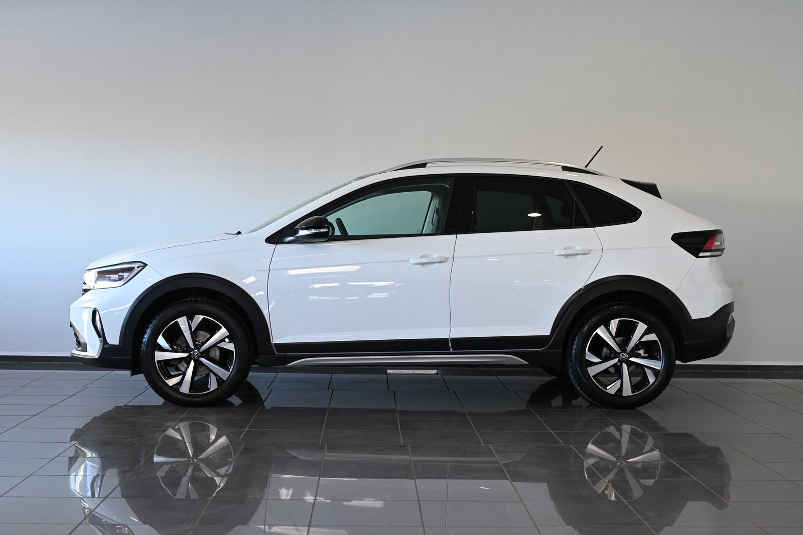 Volkswagen Taigo 1.0 TSI DKG Style Navigation Matrix SHZ  foto 3