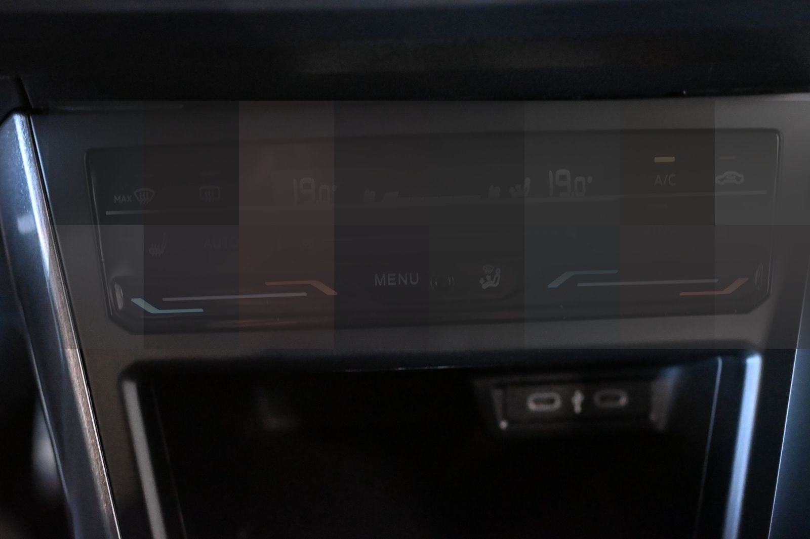 Volkswagen Taigo 1.0 TSI DKG Style Navigation Matrix SHZ  foto 23